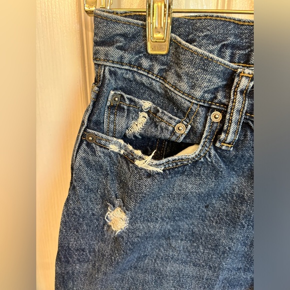 Old Navy 32x32 Original Taper Built-in Tough. **HOST PICK** - Picture 7 of 8